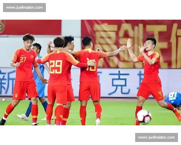 国足vs乌兹别克集锦回顾关键攻防瞬间全记录看比赛走势与精彩时刻